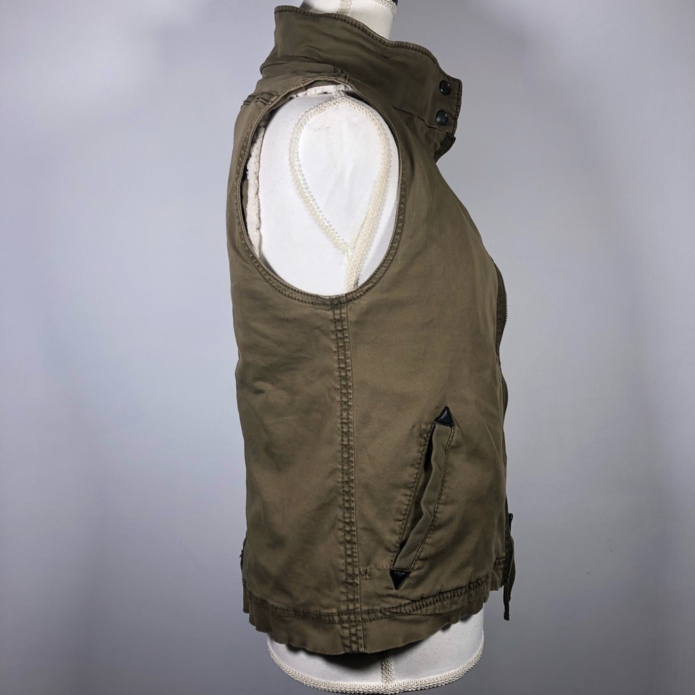 ANTHROPOLOGIE Marrakech Sherpa Lined Vest - Picture 8 of 16